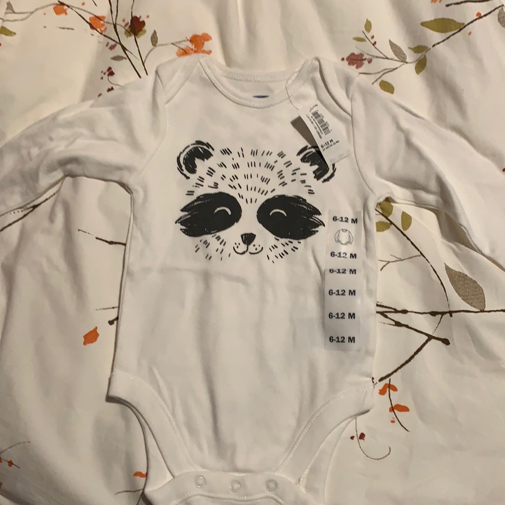 NWT old navy 6-12 month onesie